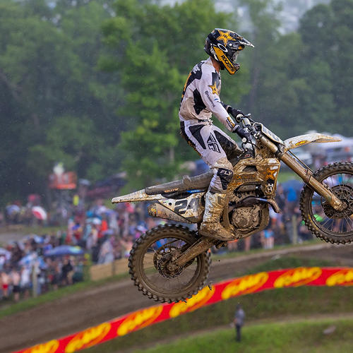 Eighth position overall marked another impressive weekend out for Rockstar Energy Husqvarna Factory Racing’s RJ Hampshire in Round 4 of the 2025 AMA Pro Motocross Championship at High Point, maintaining sixth in the 450MX standings. Equipped with the Husqvarna FC 450 Factory Edition, Hampshire posted the fifth-fastest