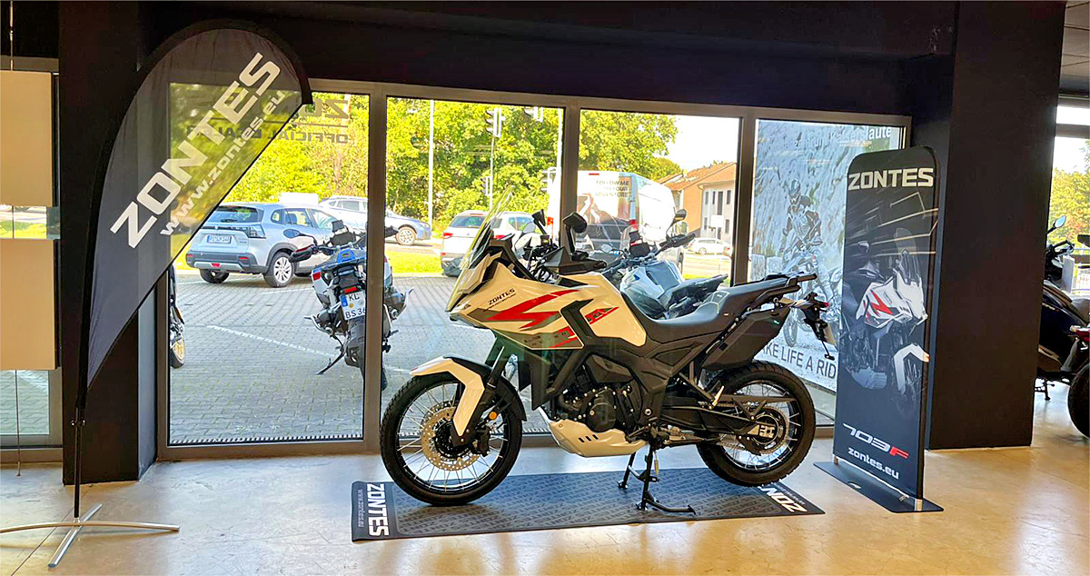 Motorrad Zontes im Laden
