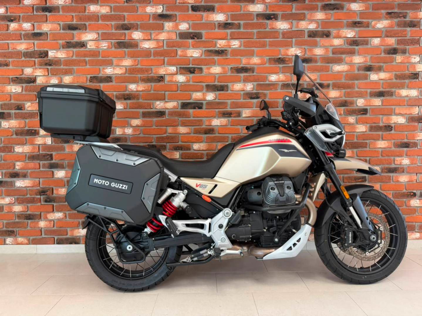 3426947-6a8eb5ef1fe830ac698a8-ef43-4c46-b4a5-49234d76495d-rule-mo-1600.jpg
